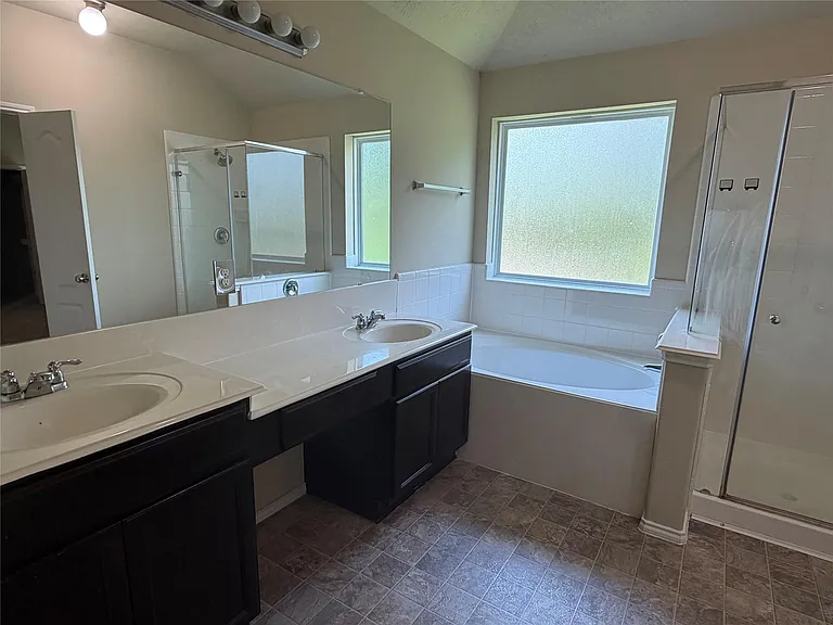 1134 Gem Stone Ct — Photo 17