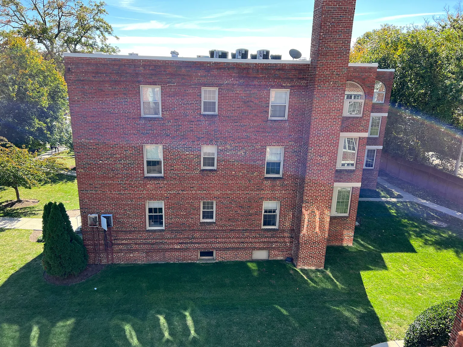 1 bed, 715 sqft, $2,200 — Photo 2