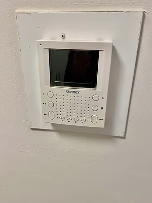 Rented by Douglas Elliman | media 15