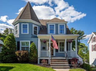 35 Lawrence St, Wakefield, MA 01880