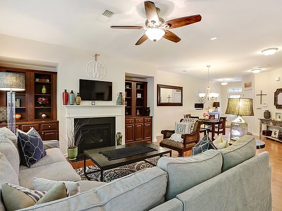 Beautiful built ins