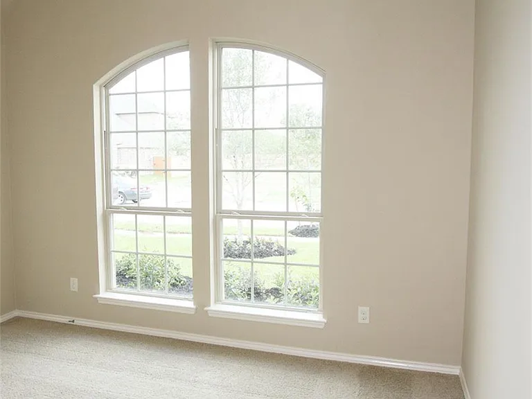 10318 Bellago Ln — Photo 3