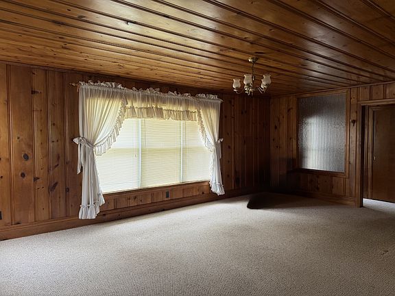 5th image of 266 Sparta St