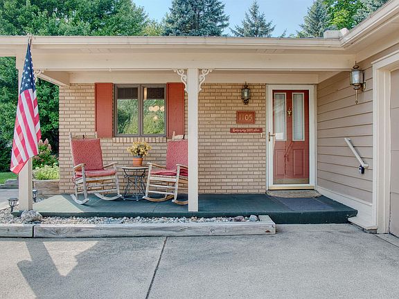 2nd image of 1105 Corlett Dr