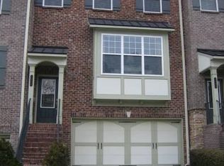 2096 Cobblestone Cir, Atlanta, GA 30319