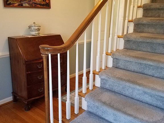 5th image of 337 Laurel Woods Dr