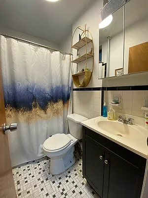 Rented by Bond New York | media 23