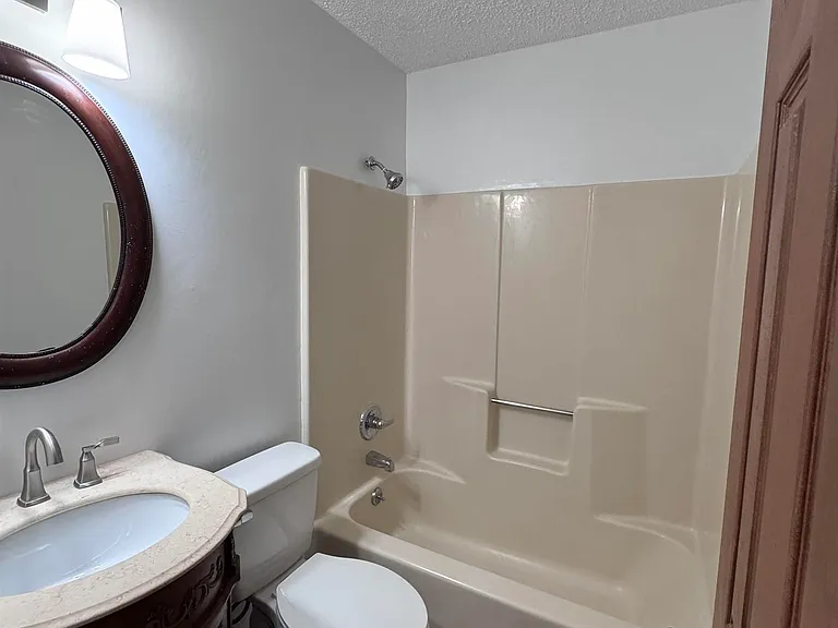 111 Rainbow Ave — Photo 10