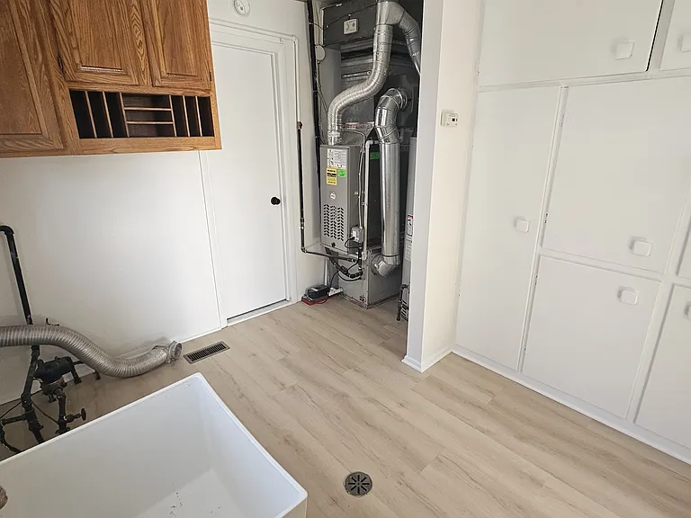 2161 Bacon Ave — Photo 18