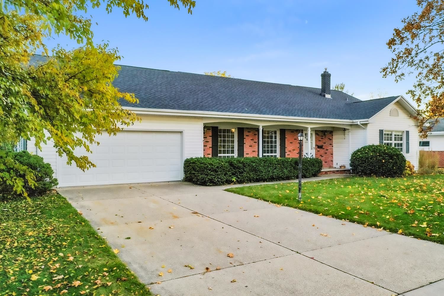 2925-waubenoor-dr-green-bay-wi-54301-zillow