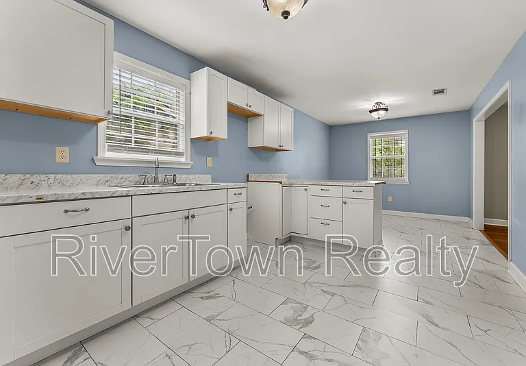 1204 Margaret Rd — Photo 11