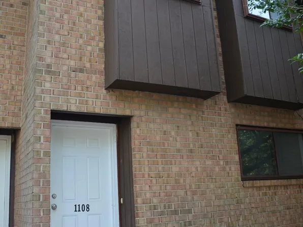 1108 Blair Ct, Newark, DE 19711
