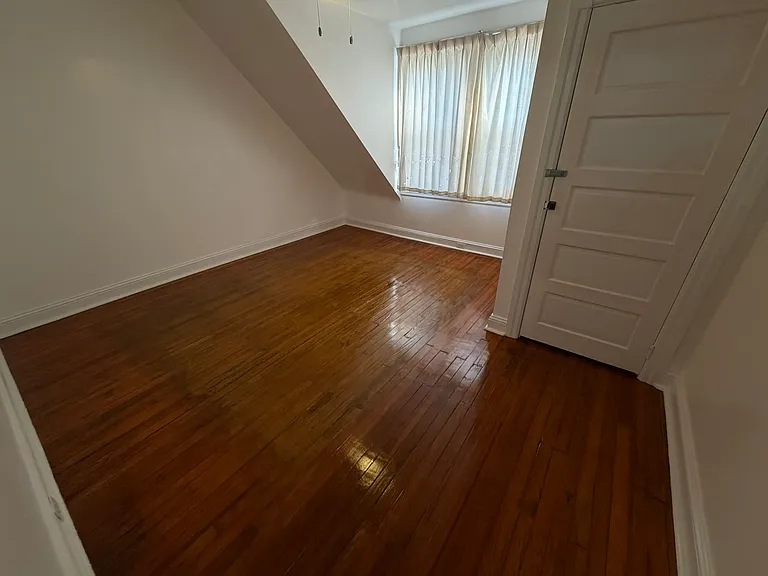 1535 Willow St — Photo 16