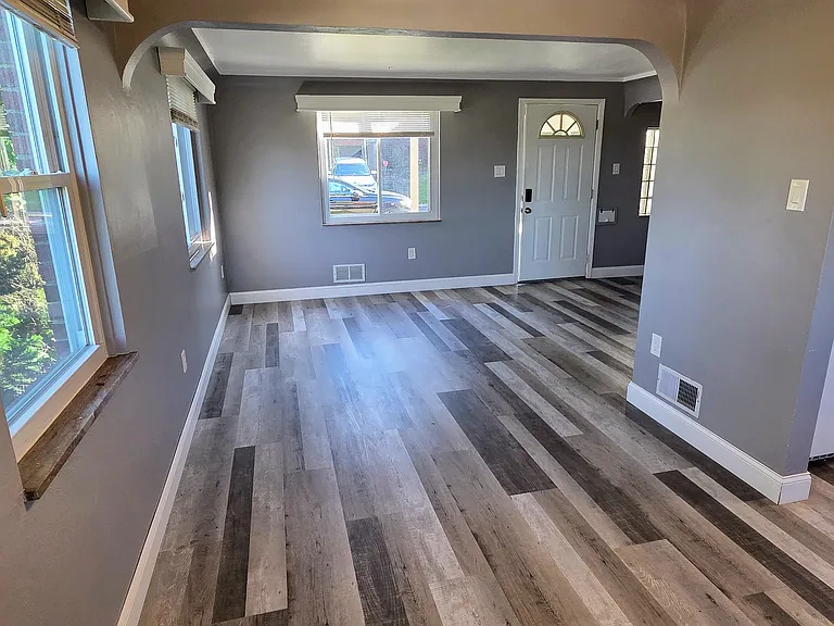 1113 Wareman Ave — Photo 6