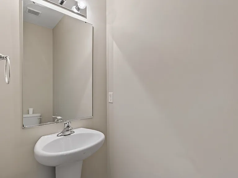 166 Hemisphere Cir — Photo 16
