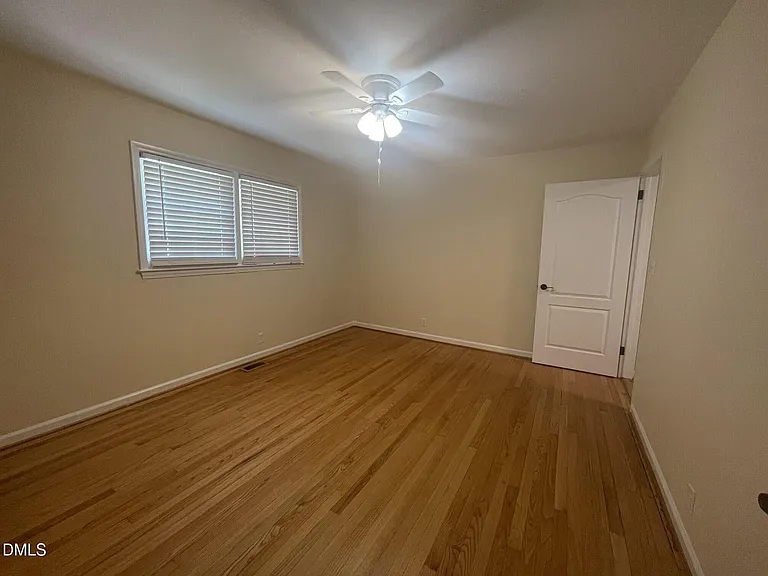 384 E Wimberly St — Photo 16