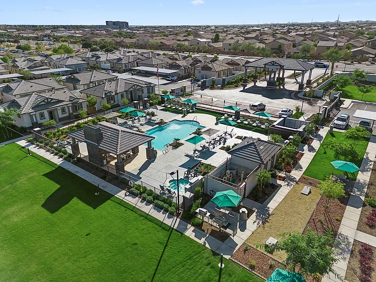 Vlux at Queen Creek — Photo 27
