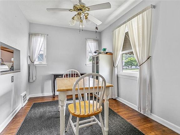 5th image of 814 E 260th St