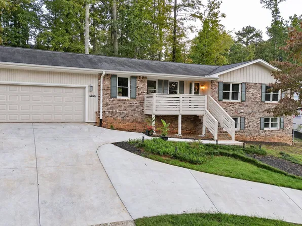 4304 Lindsey Way NE, Roswell, GA 30075