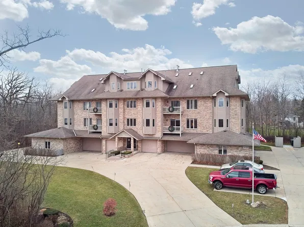 3169 Woodland Dr #3169, Zion, IL 60099