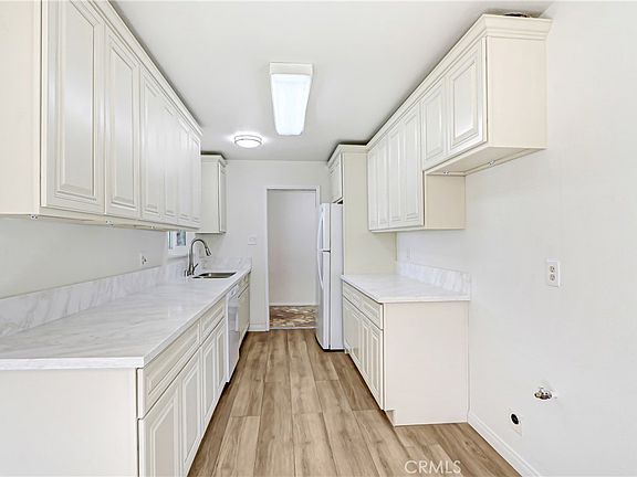 4th image of 1120 N Old Mill Rd