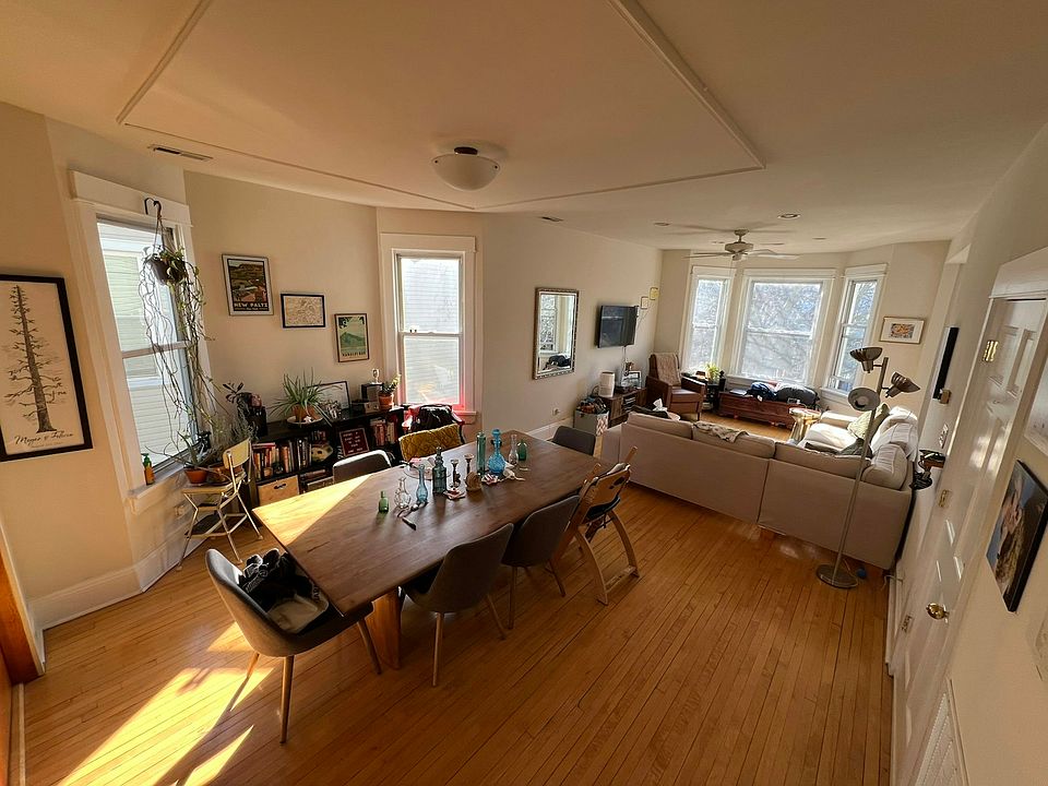 First floor - Dining room