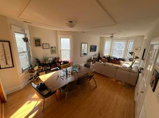 4233 N Central Park Ave APT 2, Chicago, IL 60618