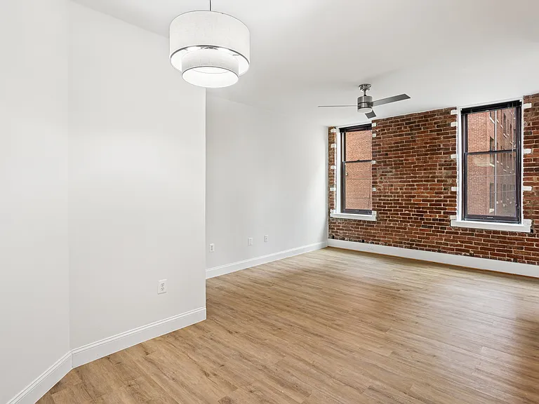 1615 Q St NW #210 — Photo 4