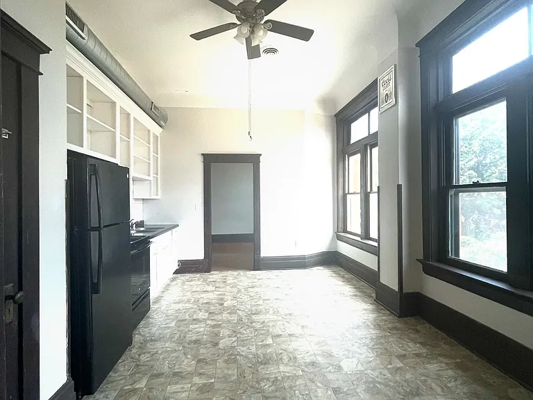 722 Francis St #302 — Photo 5