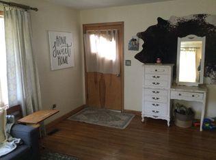 1420 Willow Rd, Newton, KS 67114