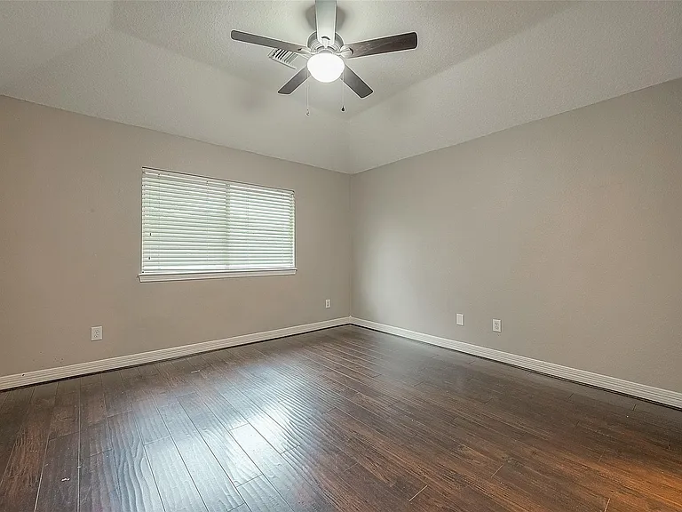 5910 Misty Island Ct — Photo 42