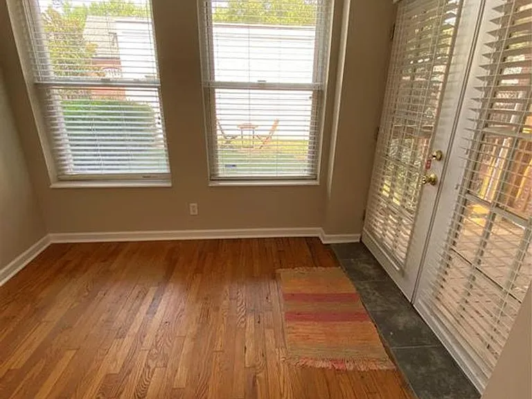 5375 Pershing Ave #1E — Photo 17
