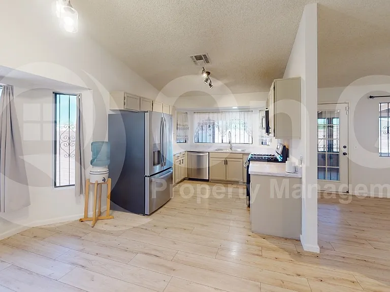 6121 S Birchwood Dr — Photo 8