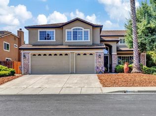 930 Shadow Tree Ct, Vacaville, CA 95687