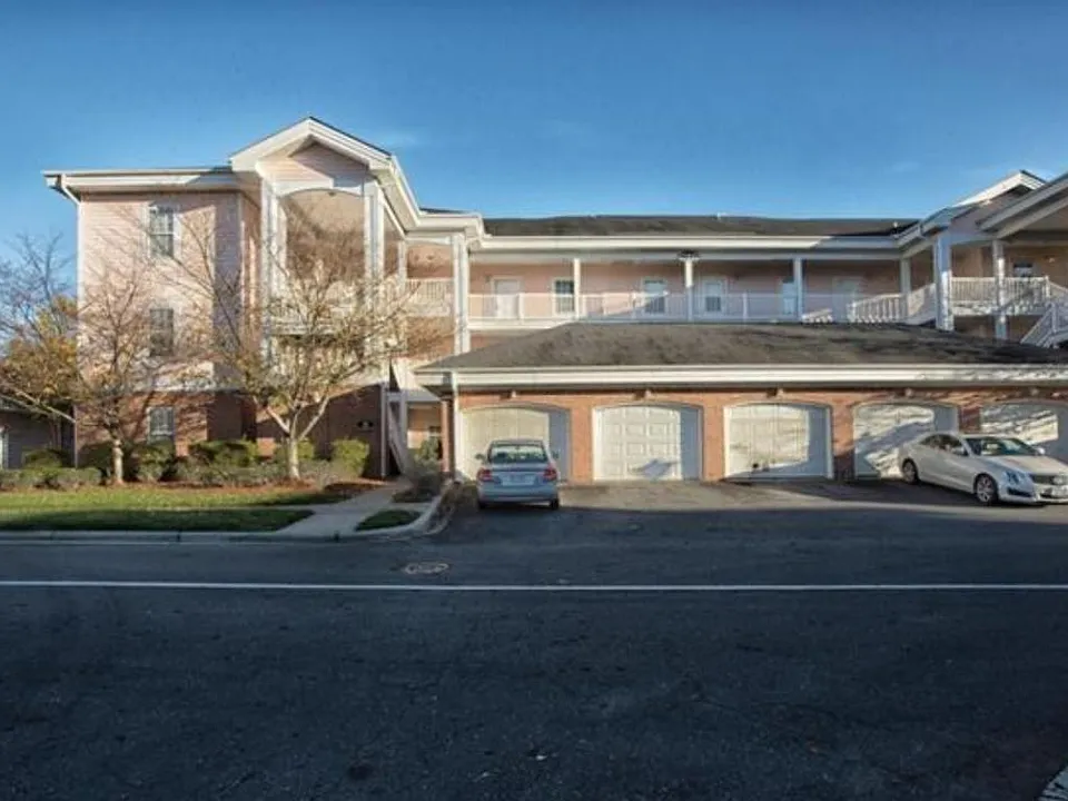 9072 Meadow Vista Rd #302