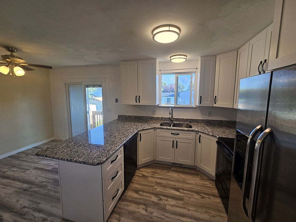 1st image of 2566 W Dry Creek Dr