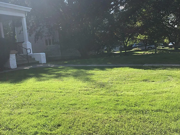 Large peaceful front yard.