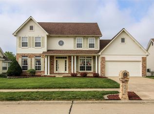 994 Green Briar Hills Dr, O'Fallon, MO 63366