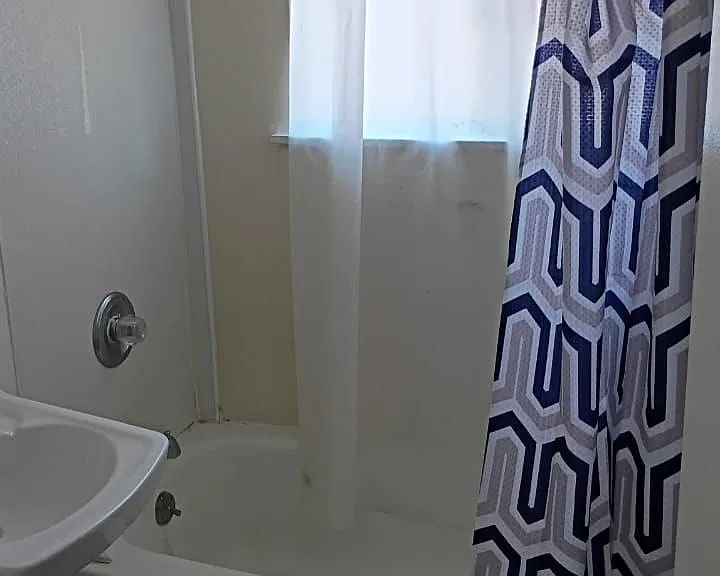 1 bed, 1.0 bath, $700 — Photo 16