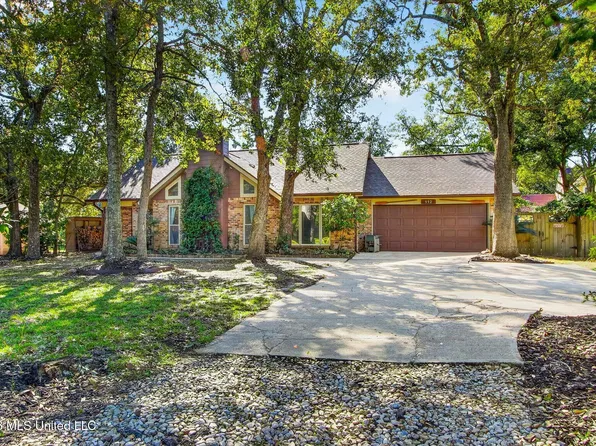 112 S Wright Ave, Long Beach, MS 39560