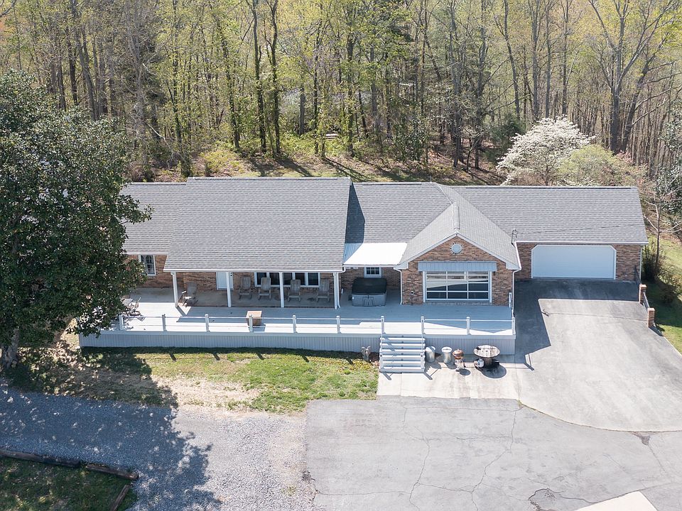 1st image of 160 Emalyn Ct