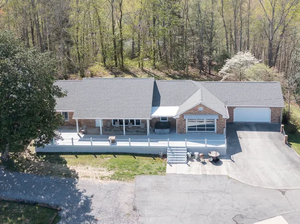 160 Emalyn Ct, Smithville, TN 37166