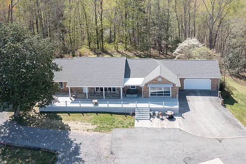 160 Emalyn Ct Photo 1