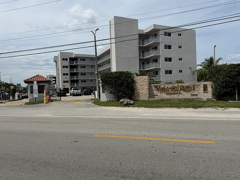 9917 W Okeechobee Rd #4513 — Photo 21