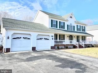 47877 Waterview Dr, Saint Inigoes, MD 20684