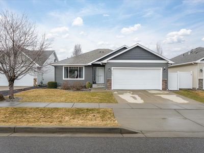 2001 N Coach Dr, Greenacres, WA, 99016