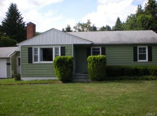 88 Ridgeview Ave, Trumbull, CT 06611