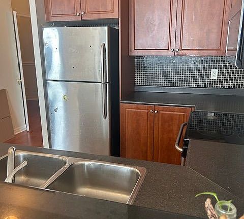 4th image of 220 Burnhamthorpe Rd W #3301