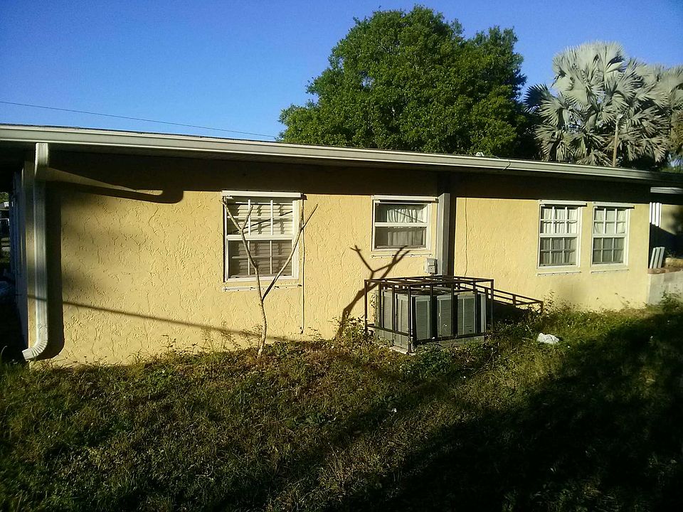 2nd image of 4832 Nottingham Dr