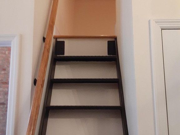 5th image of 216 E 17th St #F2